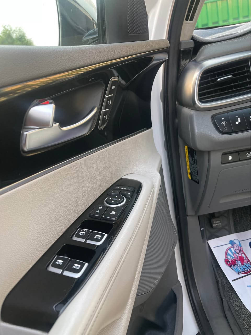 السلام عليكم سورنتو للبيع موديل 17  فئه  sx v6وارد امريكي مواصفات محرك 6سلندر 3قطع تبريد 7راكب بانراما طقتين  كراسي تدفئه كهرباء نقط عمياء بصمة مري قلاب في البگ  رادار خلفي حساسات خلفيه كامره دواره ويل 19 كاشنات جلد وبعد بيها مواصفات هواي السعر على الخاص هـ *********** بغداد, العراق
