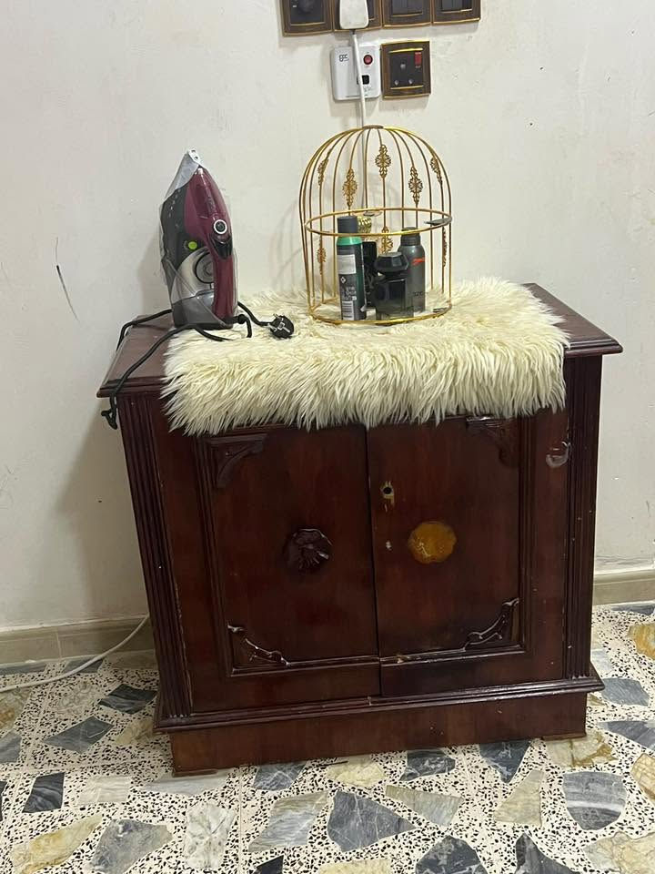 السلام عليكم غرفه احطاطه قديم للبيع
***********عنًوان الفلوجه

