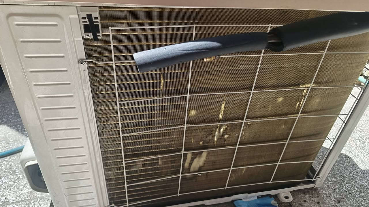 السلام عليكم سبلت دنكا طن ونص انفيرتر مستعمل كلش نضيف مداخل تصليح تدفئة تبريد اقتصادي كامل ملحقات مكاني بغداد . الرصافه غاز ٤١٠ سعره ٤٠٠ الف ***********
