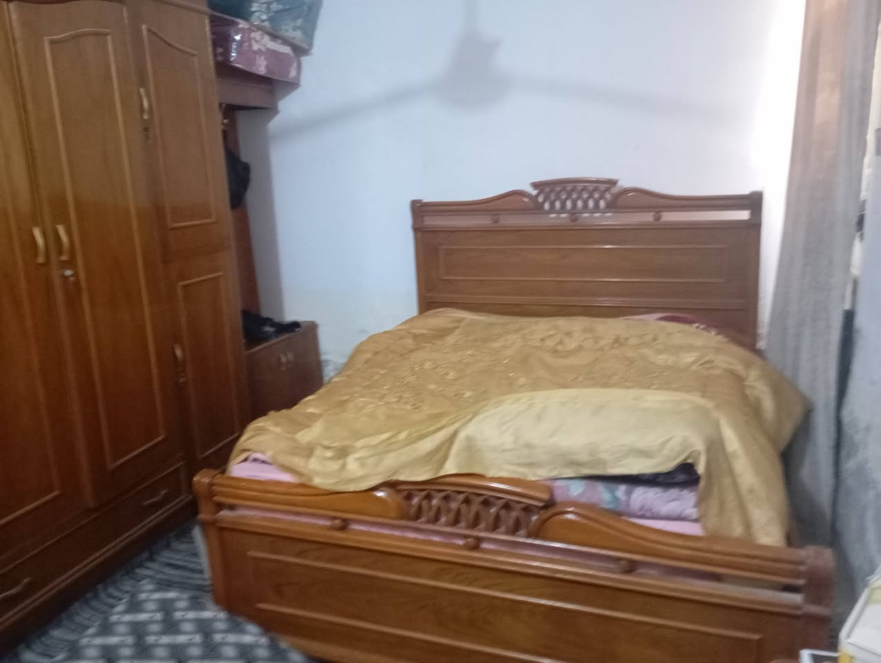 غرفه صاج اصلي
نظافه 100/100
6بيبان 5قطع 
سعر مليون 
شد ونقل عالمشتري 
مكاني نجف حي العسكري 
***********
