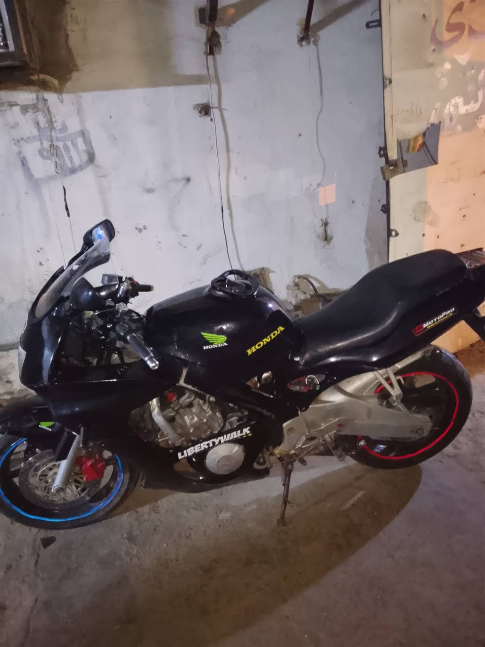 CBR F3 600 سيسي بيها بيرن بكن باتري جديد تايرات جدد كهربايات شغاله الدراجه شغاله شلعه ومعدل تشك الكاع دهن جديد درتلها اصلي يشهد الله كفراتها شويه تعبانه صالنصه صوتها يخبل للبيع السعر  مليون وبيها مجال وترهم مراوس رقمي *********** متوفر واتساب ومازنجر مكاني بغداد باب معضم ♥️
