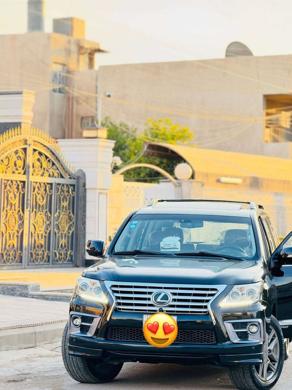 السلام عليكم للبيع لكزز2013.    بريم
رقم بغداد بسمي هزه وفحص جديده 
وكاله بريم  ملاحضة     فقط بس جملغ الخلفي صبغ  نصف الباقي كفاله 
جديده وعلى ايدي 

معروضه 368 وبيها مجال 

رقم الهاتف ***********

مواصفات فول 1/1
فتحه سقف 
هيتر كشنات 
داخل قرميدي 
كشنات جلد 
كشنات كهربائي 
تحكمات ستيرن 
ستيرن كهربائي 
كشنات حار باردً
ردارات جوانب 
5 كامرات 
5 بصمات 
تحديد مسار 
شاشه جبيره 
جكات تصعد تنزل 
انضمه قياده سبورت ايكو 
فور ويل 
تخم تاير 
تبريد مركزي 
شاشه لمس 
مري كهربائي 
دخول ذكي 
DVD سقف 
صندوق كهربائي 
ثلاجه 
لايت زنون اصلي 
كشنات وستيرن خزن 

رقم الهاتف ***********
