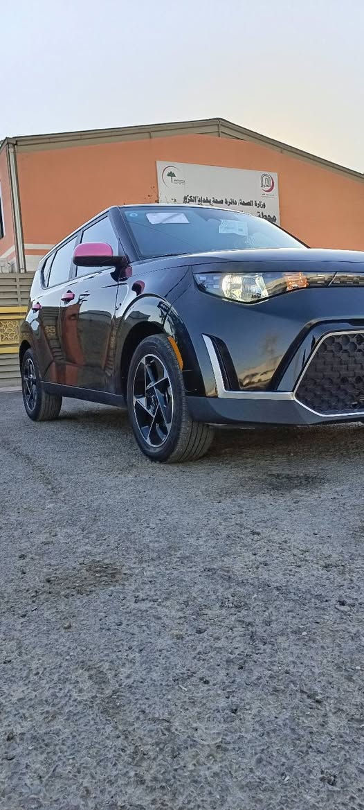 للبيع كيا صول 2024
ماشية 13 الف ميل 
مكينة 2000 دوش 
ايرباك بس ستيرن 
حادث جاملغ وبنيد فقط جهة اليسرة 
السيارة جديدة جدااااا 
والشراي هلا بي يشوفها مكاني بغداد قرب حي الاعلام 
***********
