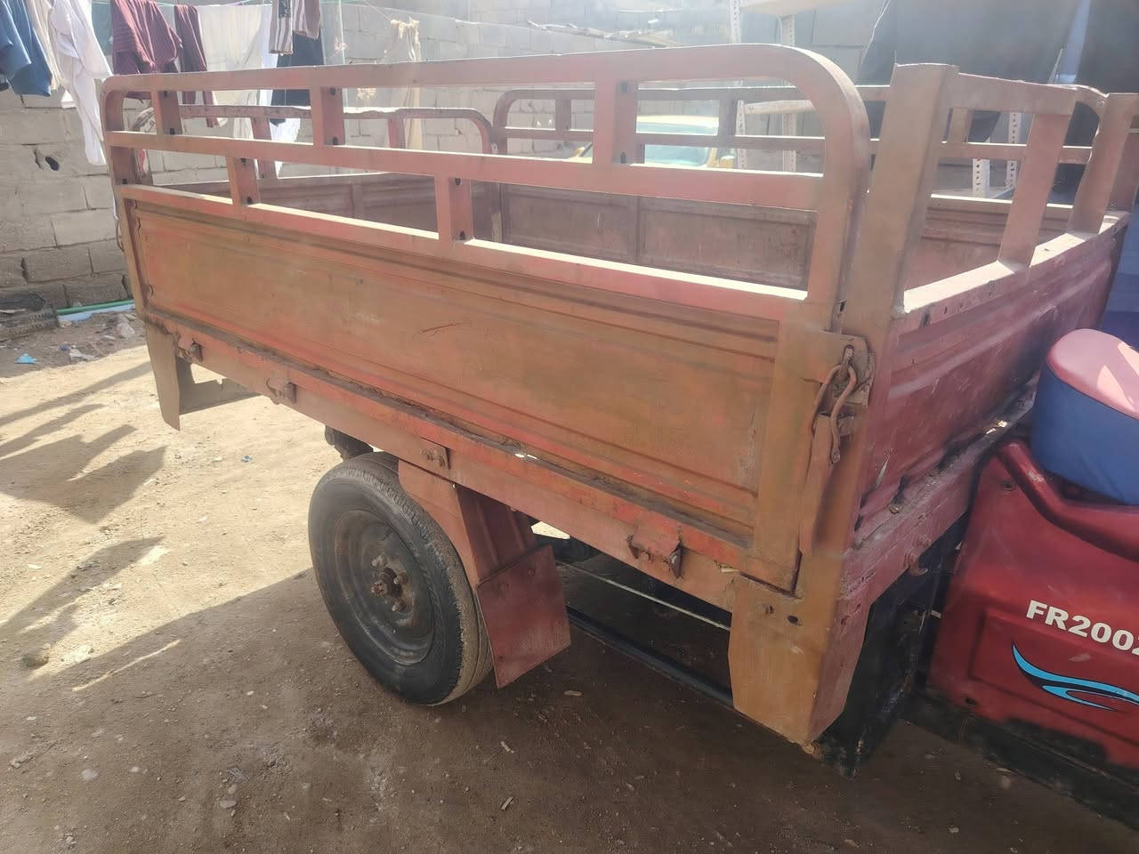 سلام عليكم ستوته ليفان ادوات مكفوله سرقه وعشائرين الستوته كدام عينك السهر 600 وبيها مجال حك الجيه مكاني البصره كرمت علي المعسكر القديم رقم ***********
