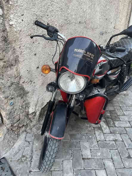 سلام عليكم بوكسر مديل 2020 اوراق كامله السعر مليون و100 بيهه مجال مدينه الصدر  ***********
