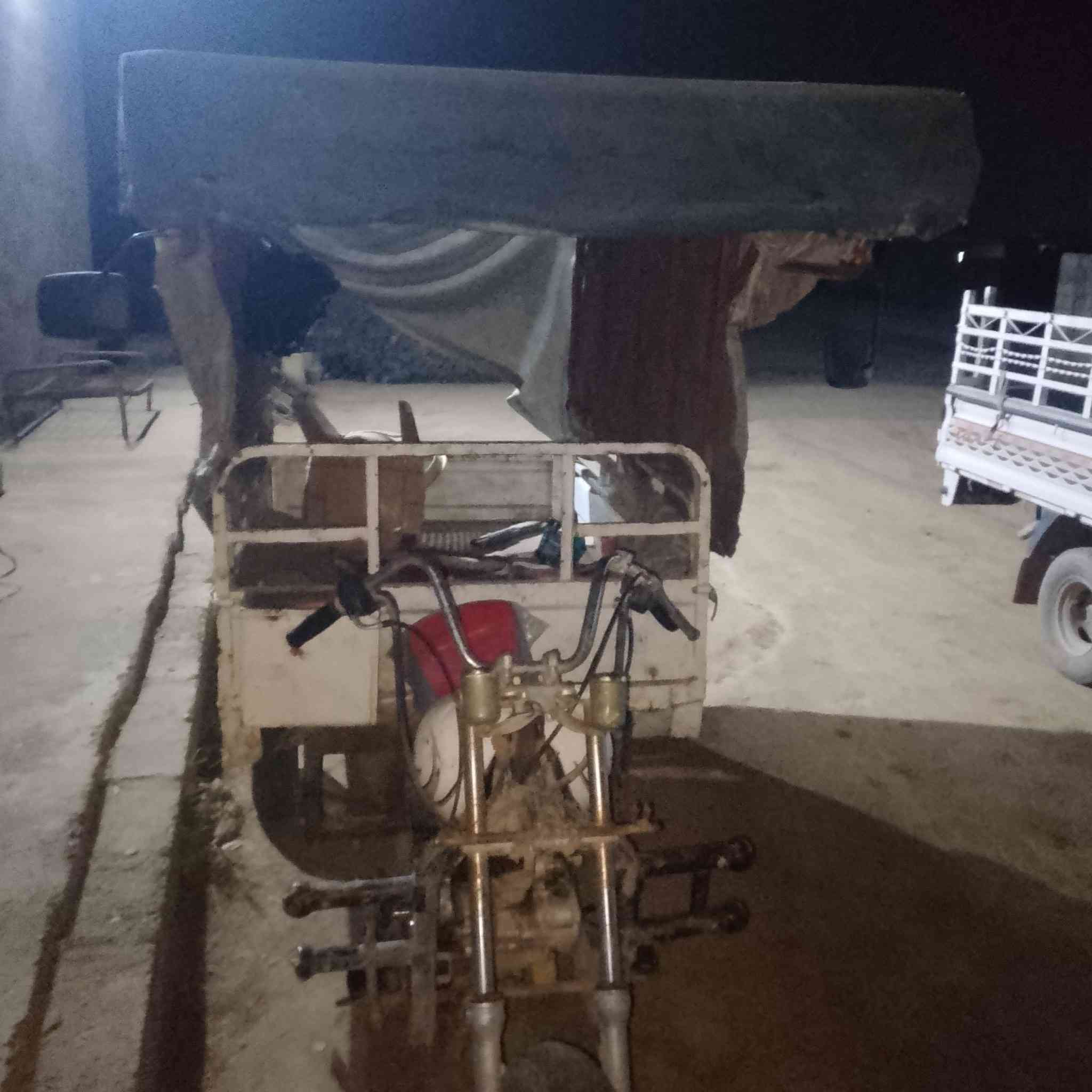 سلام عليكم ستوته لبيع مكاني ديالى الخالص هاذا رقمي اليحب يتصل ***********
