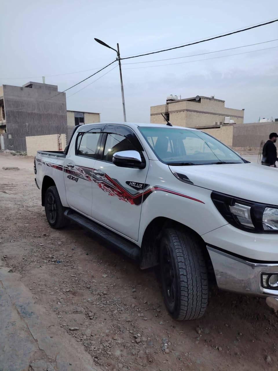 سلام عليكم بيكم فورويل للبيع موديل 2019 سنويه جديده بسمي سياره مكفوله عدا بارد موضع ب
السونار رقم بغداد السعر 260 و بيها مجال  ماشيه 170مكان السيارة بغداد حي النصر للاستفسار ***********//***********
