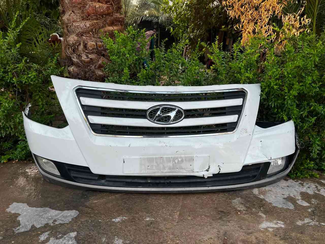 متاح دعاميه ستاركس هي والشباج كامله والكشافات للبيع ٧٥ الف ضررها بس مكان السواد وبيها شك قليل مكاني بابل 
رقمي ***********

