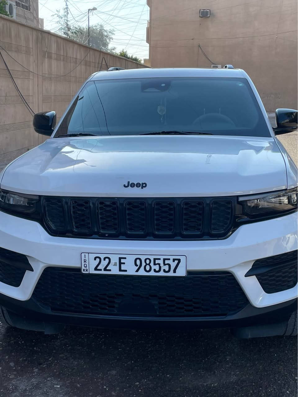 السلام عليكم جيب كراند شيروكي اللتيتيود بلاك توب موديل ٢٠٢٣ فول مواصفات الحادث موضح بلمنشور ماشيه ٥٤٠٠٠ كيلو السياره كلش نظيفه اوجديده السعر 31000 قفل مكان السياره المنصور *********** بغداد, العراق
