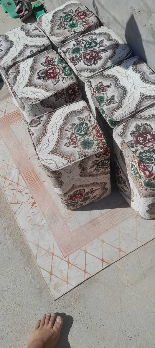 جلسه للبيع ١٤متر بل كوفه السعر ١٥٠ وبيه مجال  ***********
