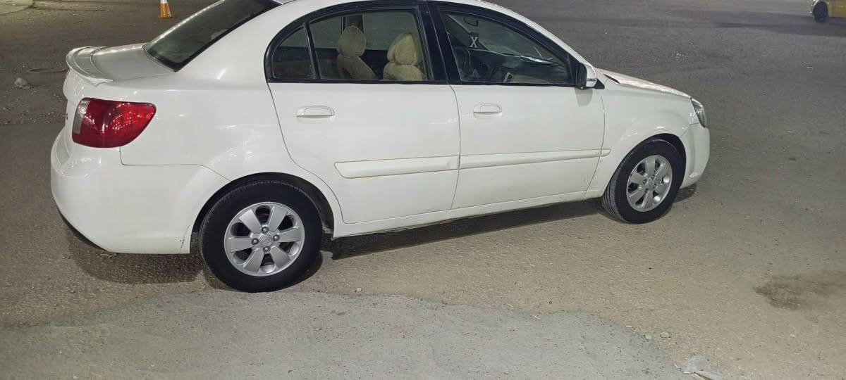 سلام عليكم كيه ريو 2011 رقم بغداد بسمي سياره بيها صفحه يمنه بيها صبغ بيها دوسه عتبه وتكمه بيه تصليح موضح با سونار مرفق بل صوره مكينه 1600 فول فتحه شاره بل مري تحكم ستيرن خمس ويل كب داخل بيجي سعر 73 بيها مجال مكان نجف ***********
