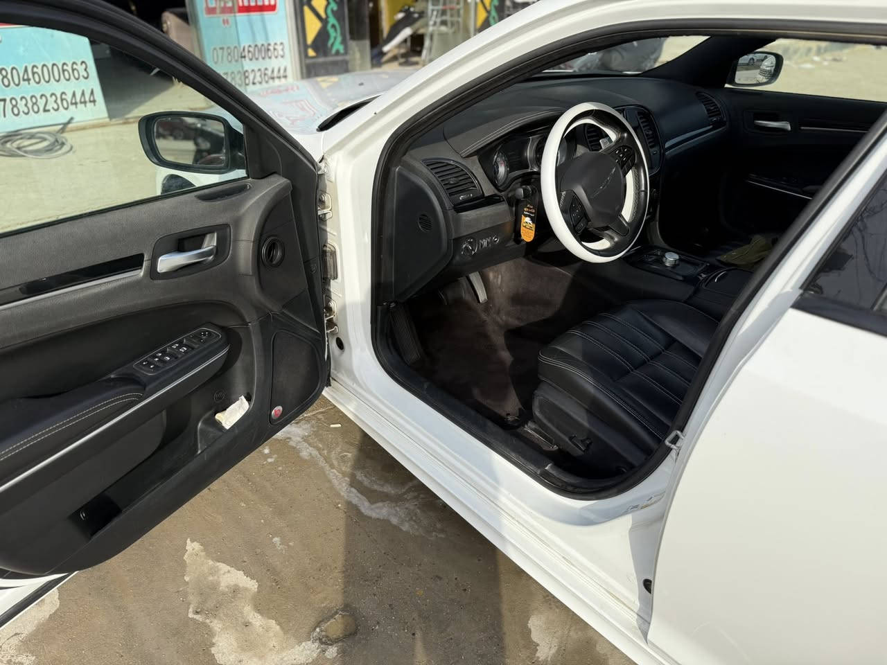 السلام عليكم
اوباما 2018 فول مواصفات الوان ابيض السياره كله ابلدي حادثه

 فقط البنيد بي شبر صبغ  مامبدل تخم تاير جديد حداديه جديده

 
ايرباك ع وضعه ابلادي تحكم استرين شفتات  الفئه السياره S

رقم بغداد تحويل ثاني يوم  

السعر 280$ بيه مجال قليل وكلشي اكو بالسوك 

للستفسار الاتصال ع الرقم ***********
