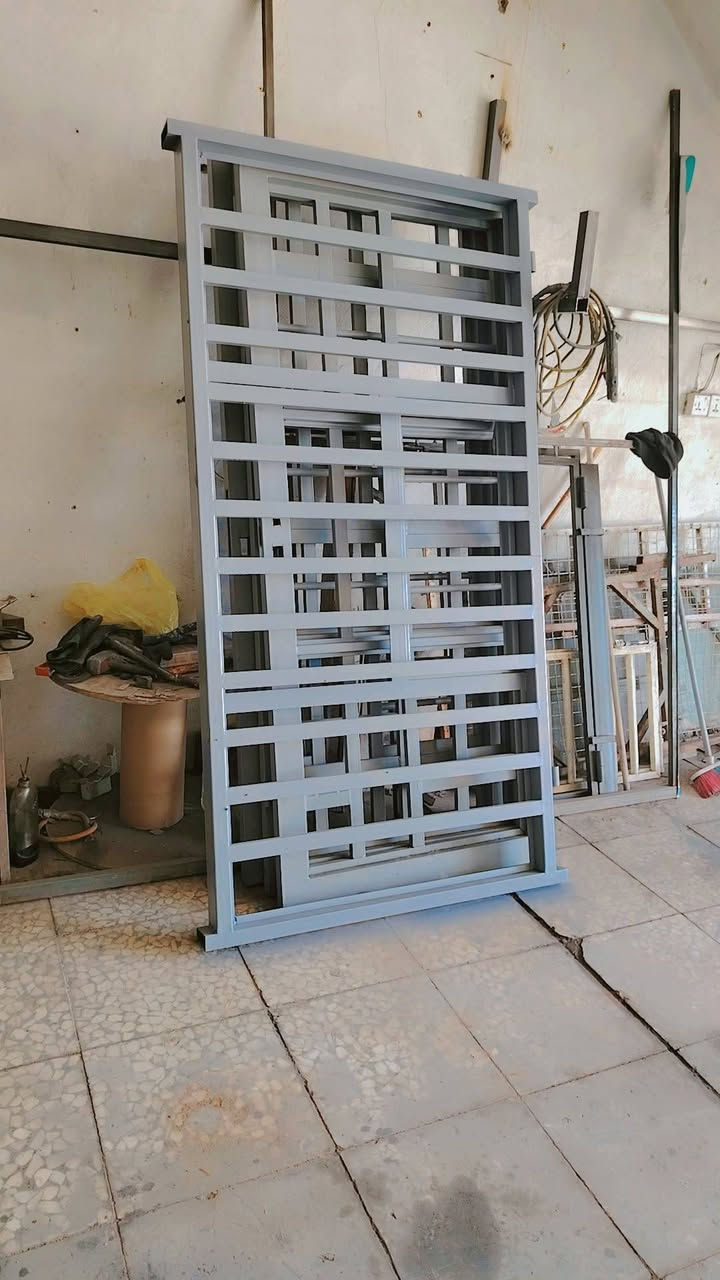 شبابيك  عدد 5
قياس  2×2
150×2
100×2    عدد 2
100×180    تسگام جدد مامستخدمات  
العنوان حي النداء  شارع جامعة الكفيل  
***********
