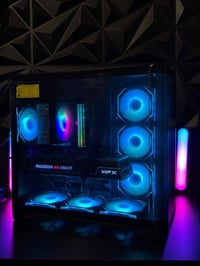 تجميعة للبيع و اعتذر ما ابيع قطع  R5 5600X  B550M MSI PRO  RAM 16GB RG...
