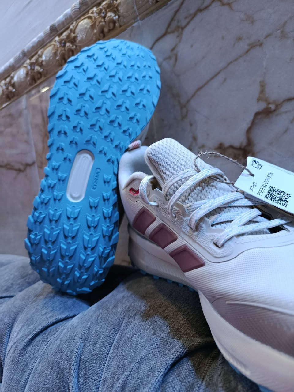 حذاء أديداس ماركة اندونيسيا جديد قياس 42 اوربي شرط من ألمانيا السعر 75 دولار


**إذا كنت صاحب هذا الإعلان وتريد حذفه لأي سبب، رجاءا أرسل رسالة إلى الدعم الفني**