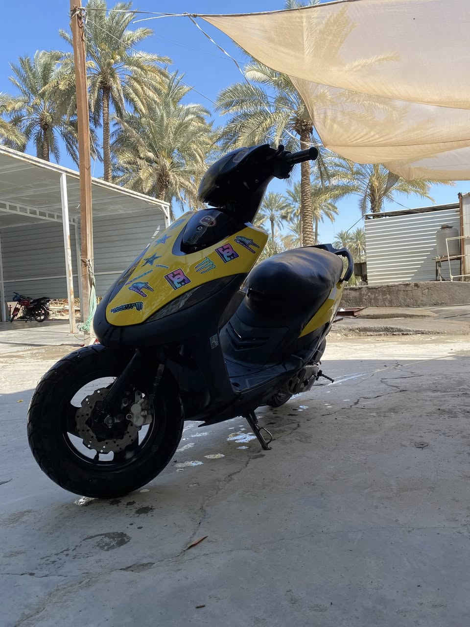 ماكس عدله بوشه وبستم ٥٥ مزوده عل أيدي تاير جديد كهرباء كله شغاله هندر نكره صالنه (أف  أم ) (سلف رياضي ) السعر ٤٥٠ وبيه مجال الاستفسار ***********📞
