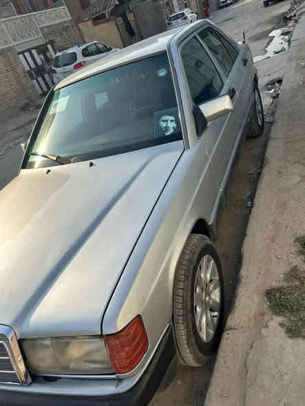 مارسيدس طيارين ١٩٠ موديل ٩٢ رقم شمالي مكينة ٤  مصبوغه للجمالية ..سعر ٦٢ وبيها مجال مكان بغداد..
***********
