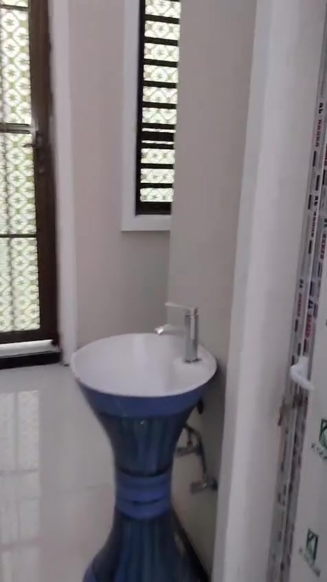 *********** السلام عليكم بيت خلفي بنيان درجه اولى بالنزل البنزين خانه مال اسكان الصناعي بالنسبه الاولى السعر ماله 70 وبمجال

