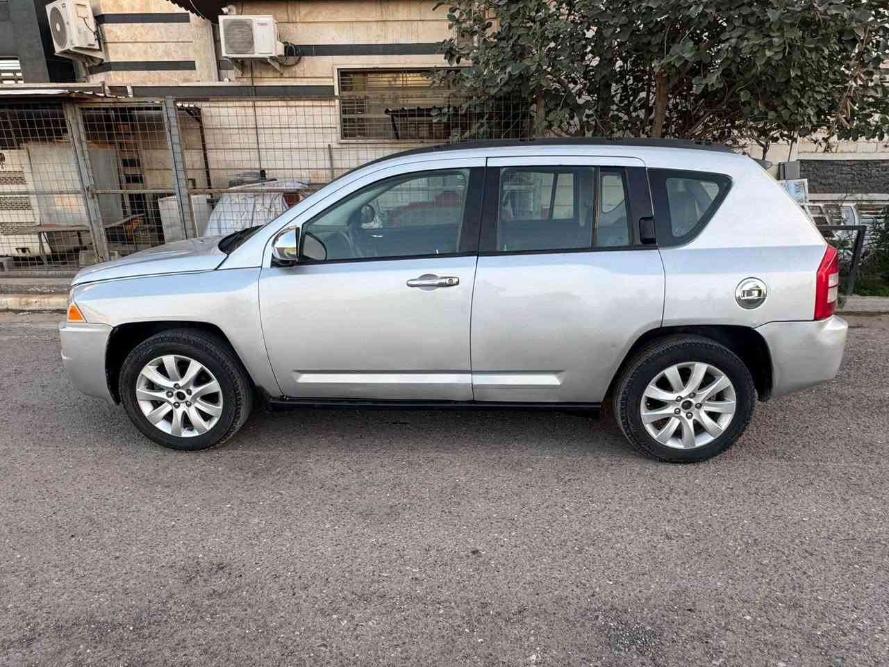 جيب كومباس مديل 2008 فول ليمتد مكينة 2400 مكفولة مع الكير فتحة سقف تحكم ستيرن مثبت سرعة ٤ جام كهرباء كشنات هيتو ٤ ويل مانع انزلاق شاشة مع كامرة دوارة صدر تخم تاير جديد كهربائيات وضعية الشركة رقم بغداد مشروع وطني سنوية جديدة مكفولة من لضربة والتبديل مكاني بغداد شهداء البياع السعر 63 وبيهة مجال *********** بغداد, العراق
