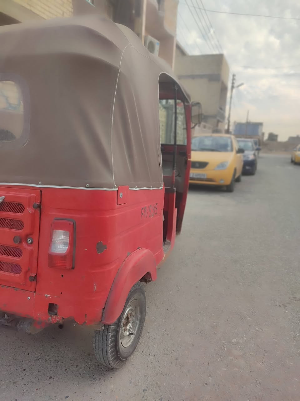 سلام عليكم للبيع موديل 18
رقم وسنوية انكليزي تحويل ثاني يوم 
تكتك مكينه حلوه ماتسمع صوتها تكتك كبل للشارع العنوان بغداد الشعب السعر 5,100 وبيها مجال الرقم ***********
