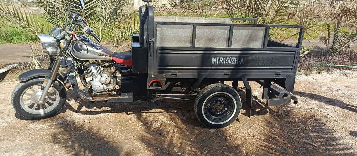 سلام عليكم (مكلف بلنشر) ستوته. ام تي ار. 2012 مكفوله كفالة عامه بأسم صاحب الرقم *********** يعني ماتعبك   مداور ثاني يوم 1800وبيه مجال
