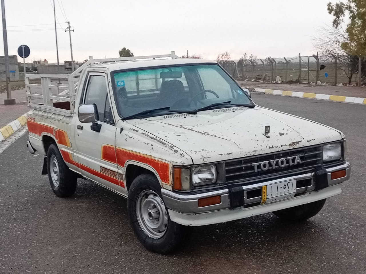 السلام عليكم بيكم للبيع 1988 مقفوله كفاله عامه مكينه كروسيدا سنويه لحد 30 كابون بنزينا كلها على وضع الشركه السعر 63 رقم الهاتف *********** العنوان كركوك
