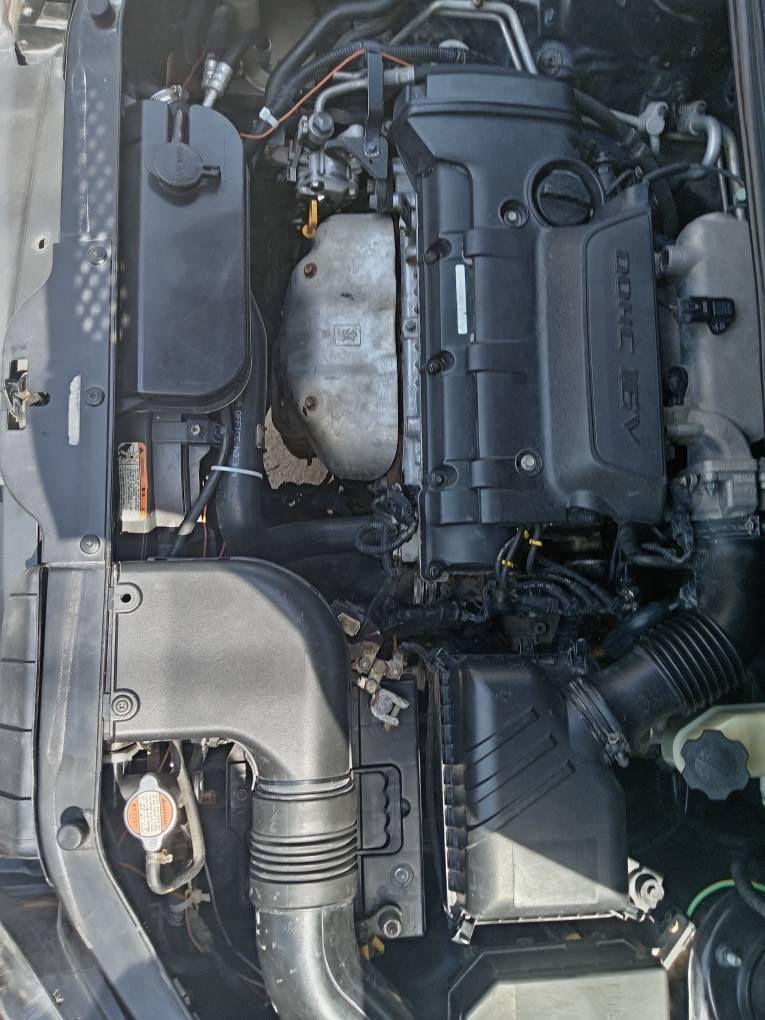 السلام عليكم توسان 2009 خليجي
 سيارة بأسمي الرقم بغداد حلو (اربع ارقام) دولي مشروع وطني- هزة جديدة
 سيارة خير من الله واحلى من الصور جاهزة وترايك وين ما يعجبك
بيها قطعة واحدة صبغ بس البنيد بسبب جراد بدون تبديل{ السونار مرفق مع الصور بالمنشور} 
 كير /محرك/ تبريد /صدر خلفي امامي/ تخم تاير ويلكم/ دوشمة نظيفة كله بشكل ممتاز 
المواصفات:  المحرك اربعه سلندر- دوش المرغوب
 الداخل مالتها اسود 
مكاني بغداد
 السعر المطلوب ١١٠ ورقة وبيها مجال للشراي
للاستفسار التواصل على الرقم *********** بغداد, العراق
