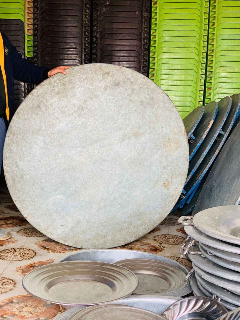 محل تجهيزات المناسبات للبيع ***********
