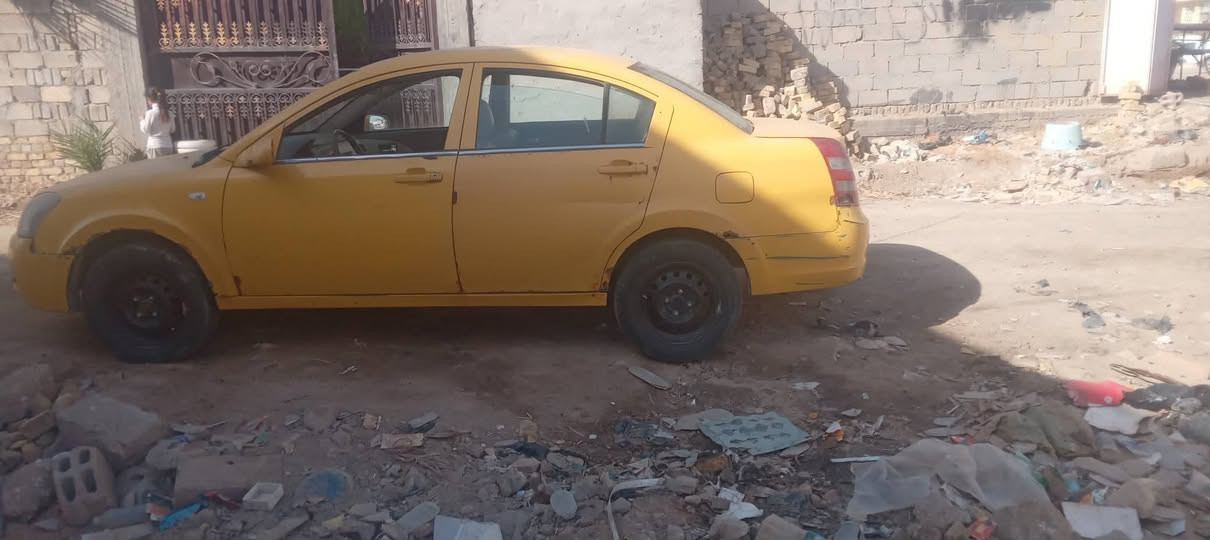 السلام عليكم سياره للبيع شيري اي فايف سيارة جاهزة من كلشي هيئه وغرامات مامسؤؤل بيهن بسعر مناسب وراعيها موجود  السعر 15 وبيهه مجال ***********
