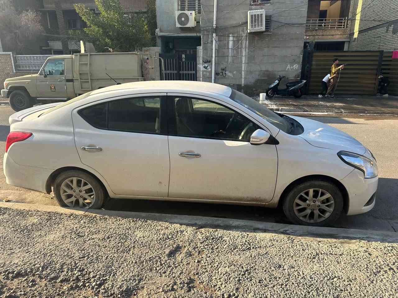 السلام عليكم سني موديل 2023 رقم بغداد ماشيه 125 الف
بيهه صبغ وبارد كما موضح بالسونار وبيهه تعديل بسيط بالشاصي واللغد 

السياره  ويل كب اشاير بالمري 
اربعه جام كهرباء شاشه وكامرا وحساسات 
كامله مكمله السياره جاهزه من كل النواحي 

السعر 100 ورقه
العنوان زيونه او شارع المسبح

***********
