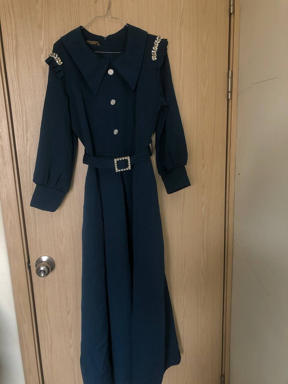 فستان من ماركة دابل القماش إيطالي وينزل ع جسم بشكل مرتب سعر مناسب


**إذا كنت صاحب هذا الإعلان وتريد حذفه لأي سبب، رجاءا أرسل رسالة إلى الدعم الفني**