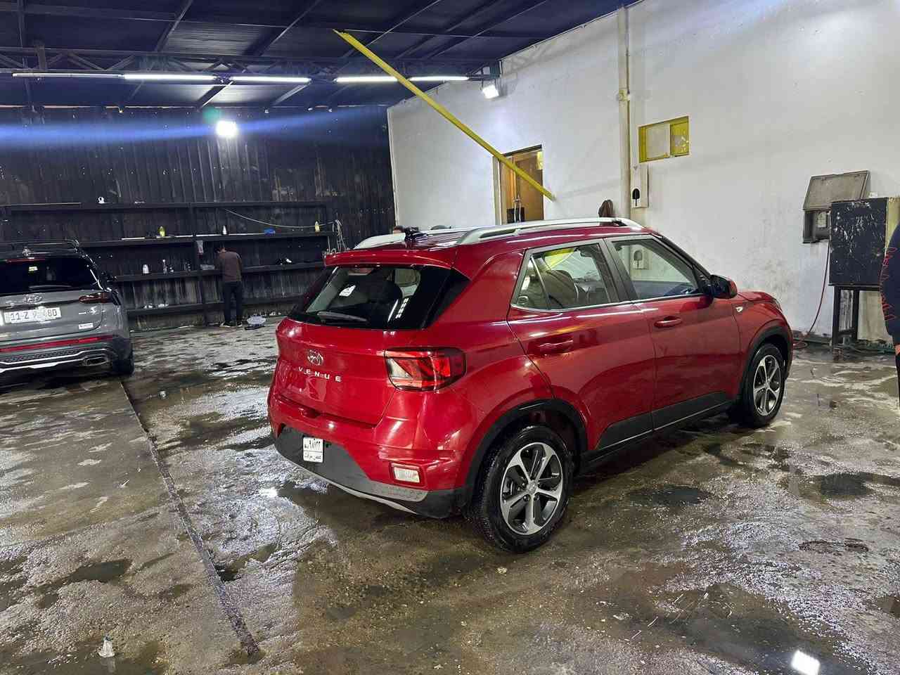 فينو هونداي موديل ٢٠٢٤
وارد أمريكي حادثها واضح بصور  مكينه 1600 دوش دبل نوزل سيارة كيرat  مكينة  جاهزه فول  فتحه بصمه تحكم سعر 115 بيها مجال بسيط تفيد جناي 
مكاني بغداد الامين
الاتصال ***********
