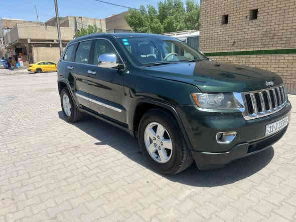 سلام عليكم   بيع فقط بدون مراوس جيب لاريدو موديل 2011 زيتوني الداخل عسلي السياره كلييين وسونارها موجود بل منشور السعر 150$ وبيها مجال بسيط 
مامتواجد ع فيس ***********
