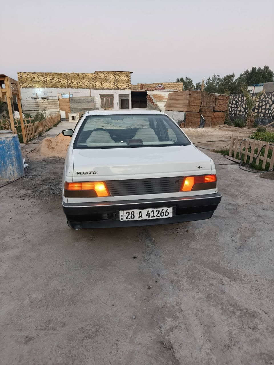 بيجو رواى رقم نجف انكليزي بسمي موديل2009 كير جديد محرك خير من الله هزه جديده سياره  جناي مابيه اي نقص تبريد شغال عوزه غاز فقط ترايك وين مايعجبك السعر 27وبيه مجال  بيه زوج تايرات وسبير جدد سستم صوت بايونير ومسجل بايونير بلوتوث اصلي دوشمه جديده مكاني بابل قضاء القاسم ***********
