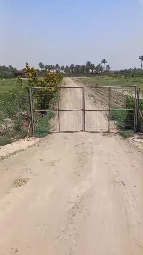 متوفر دوانم للبيع سند ٢٥  فرديات واجهة الدونم ٢٢ متر يقع الدونم في منطقة المحمودية شيشبار  قرب الجسر الرابع قريبة ع الطريق السريع  ترهم تستثمرها للوقت او تسوي بيها مزرعة وتحصل عليها اجازة بناء سعر الدونم ٦٤ مليون 
للتواصل ***********
