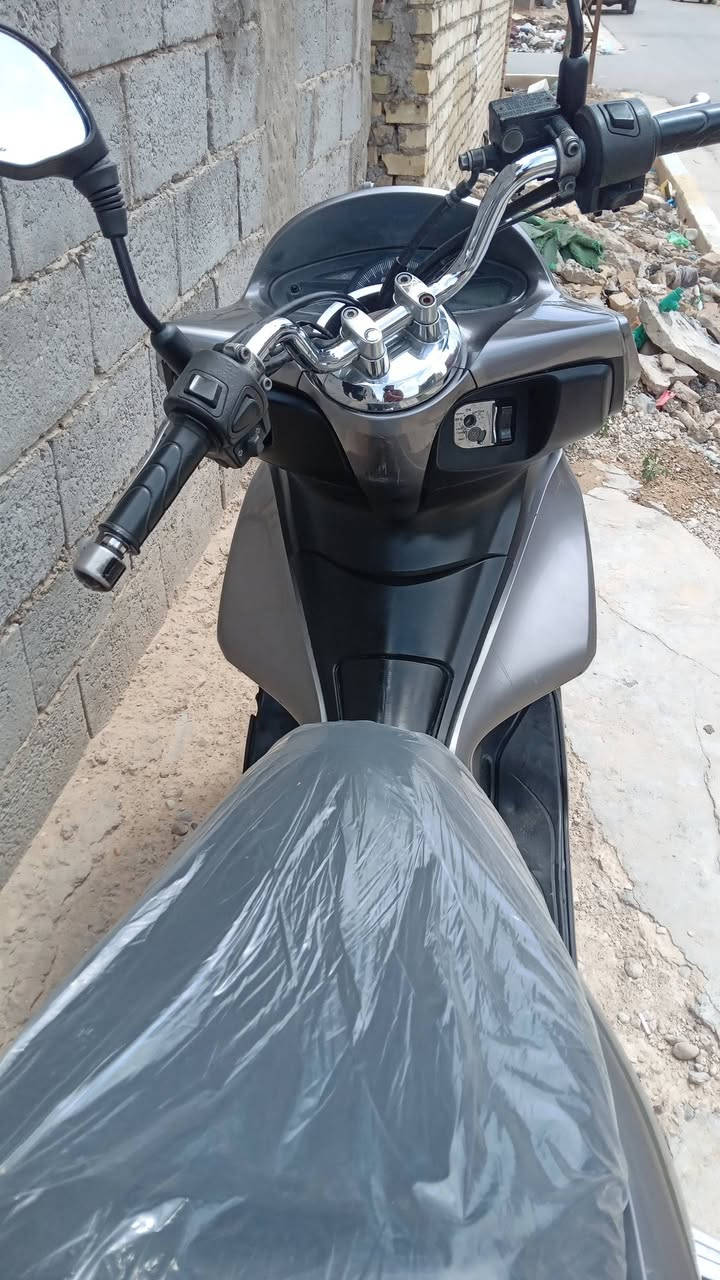 سلام عليكم
بيسي اكس جيل اول 
دراجه البيع دراجه شوفت عينك دراجه نضيفه 
مكينه خرسه شلعه ومعدل البيع ولوراوس شعدك نزل 
مكان بغداد الحسينيه


**إذا كنت صاحب هذا الإعلان وتريد حذفه لأي سبب، رجاءا أرسل رسالة إلى الدعم الفني**