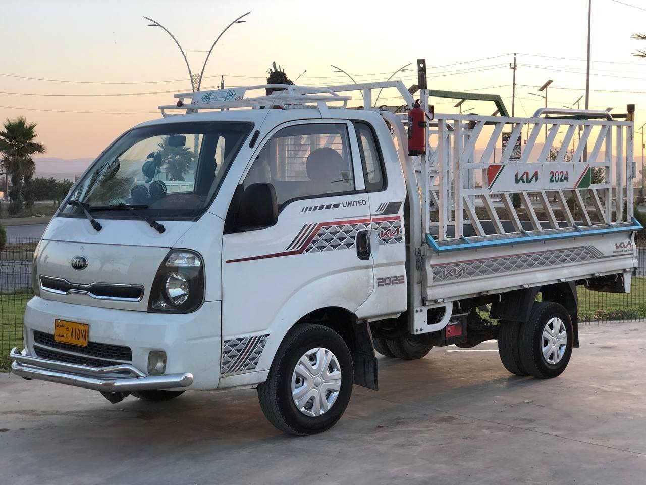 کیا 3000 کارەبای
بێ خایس و ڕزیوی
مەکینە ڕەشی ئەنجکتەر
گیر مەکینە بەشەرت
ئەنجکتەر بەشەرت 
کارەبای هەمووی بەشەرت 
برێک بەستراوە 6تایەی لۆک
نابۆدیو چەمچەی لەگەڵە
شوێنی  بڕاوەکەی بەلەعیمی درع جاک کراوە بەشەرتی 4تەن
شوێن چوارقورنە
         ڤایبەر وەتس ئاپ
0750 1012539
0750 3842973
