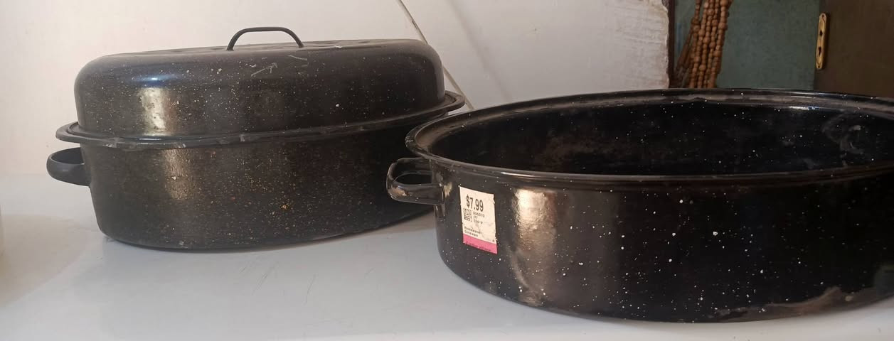 السلام عليكم
كدوره مال شوي 
حجم كبير
 للبيع نضيفات 
مكان غراف


**إذا كنت صاحب هذا الإعلان وتريد حذفه لأي سبب، رجاءا أرسل رسالة إلى الدعم الفني**