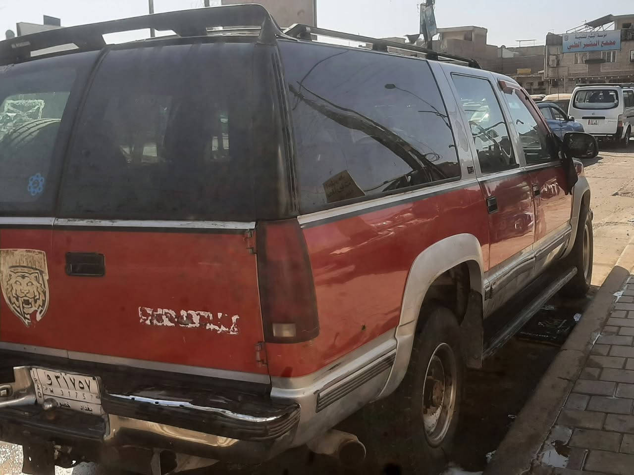 السلام عليكم جمسي للبيع موديل 93 ثمانيه برغي فحل محرك 454 كير 1000 سنويه باسمي رقم بغداد مشروع وطني سعر 40 ورقه وبيها مجال رقم الهاتف***********
