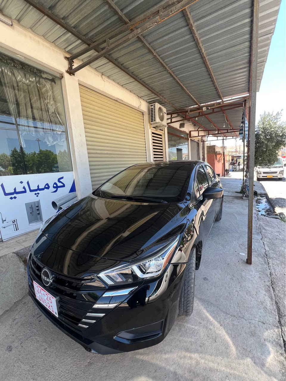 نيسان فيرسا ٢٠٢٤ امريكي دوقتعه و نيو  سبخ شرت رقم كاتي نه شكايه  سعري ٩٧ ورقه يك توز مه جالي كه م  رقم تلفون *********** زاخو, دهوك
