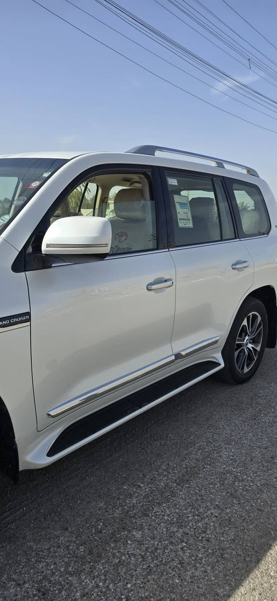 لاندكروز موديل ٢٠٢٠ فول  رقم دهوك تحويل مباشر محرك ٦ سلندر مكفوله عداد المشي موجود بالصور محرك كير مكفولات السعر ٥٢٥ ورقه دولار بيها مجال..مكانها..الرمادي..للاستفسار ***********
