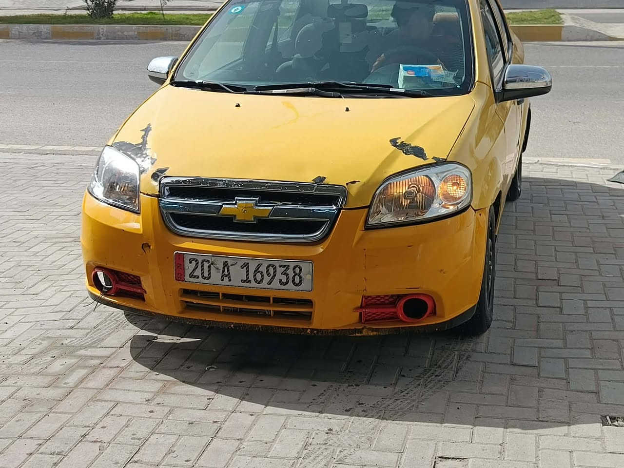 ‏
‏أفيو موديل 2008 (باسمي).. 
‏
‏​الرقم: دولي، والـ (هزة) جديدة.
‏
‏​الحالة الميكانيكية: المحرك، الگير، الصدر، والتبريد (منظومة جديدة). والكهربائيات وكل ما ذكر بحالة جيدة جداً 
‏​الصيانة: مسوّي لها إدامة كاملة لمنظومة البنزين والهواء قبل أسبوع.
‏​سيارة اقتصادية جداً وجاهزة مباشرة للشغل (تكسي)، ما محتاجة أي مصاريف.
‏
‏​السعر
‏​39 ورقة (قفل)
‏
‏مكان السيارة: الفلوجة
***********
