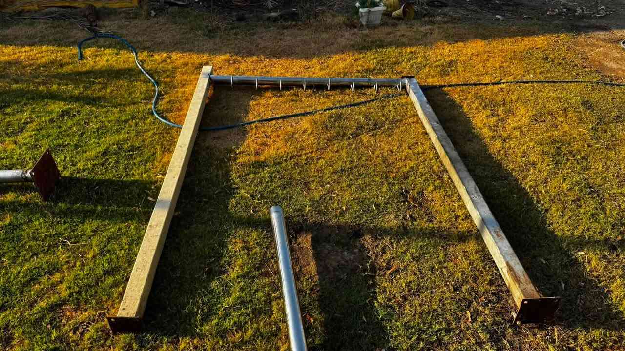 كنانير ستنالستيل مال ذبح خارجي ارتفاع 2 و30 متر و العرض متر ونص
وكناره داخليه ستنالستيل ارتفاع 2 متر  عرض 4 امتار سعرهن 400 الف مكاني بغداد الحسينية الراشديه 
***********
