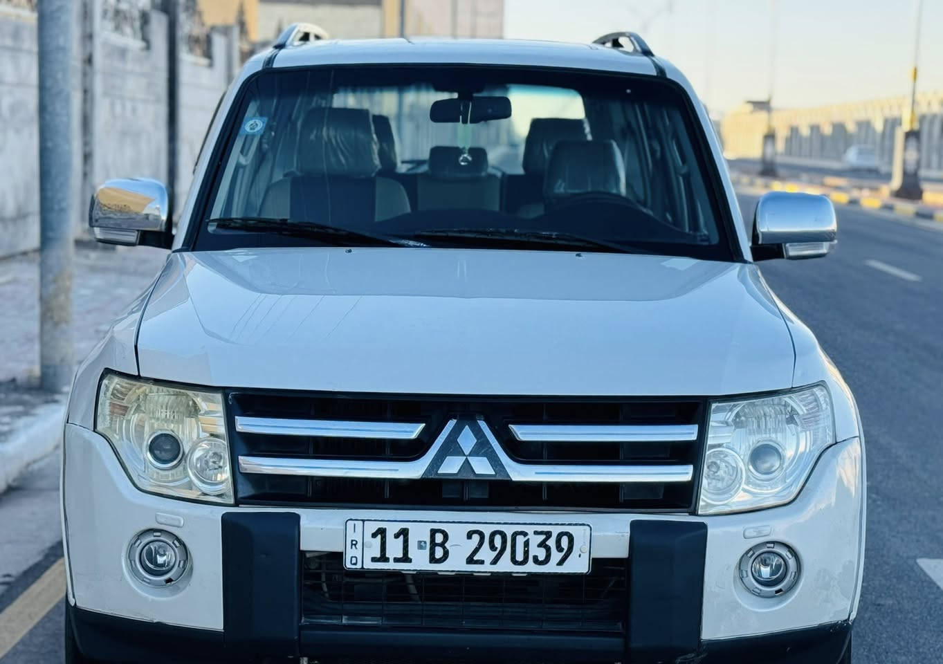 باجيرو موديل 2008 وارد خليجي سياره مكفوله من الضربه وتبديل وصبق كفاله عامه سعره 119وبيه مجال رقم هاتف ***********موصفات سياره فول مواصفات واحد على واحد فتحه شاشه كامره خفيه حساسات خلفية ماميه سياره حبتور كشنات جلد كشنات كهربائي تبريد ٣قطع محرك 6سندر محرك وكير كفاله حداديه تخم  تاير جديدات مكان سياره كربلاء
