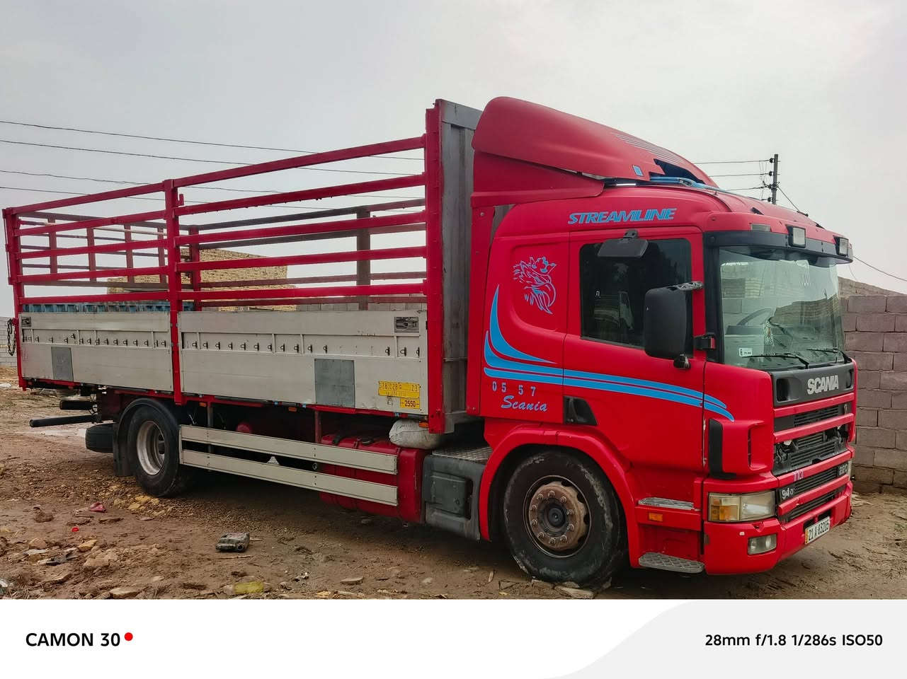 السلام عليكم من رخصت مدير الكروب سكانيا بومه 2002 السنويه لل2028 جاهزه للعمل المكينه انجسن كير 3في3 شرط المداور راعيه يريد مداور اذا مو مداور مابيع مكان السياره العماره السعر 225( ***********
