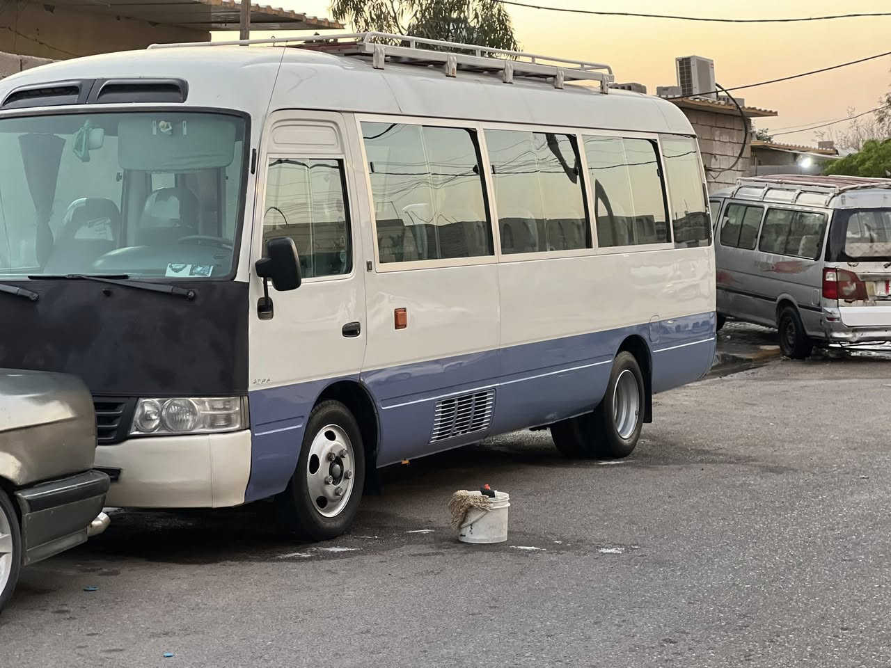 كوستر 2014 سيارة  كلاب استاركس محرك اكسل كفاله تبريد محور  مكان   بصره الاسيتفسار ***********
