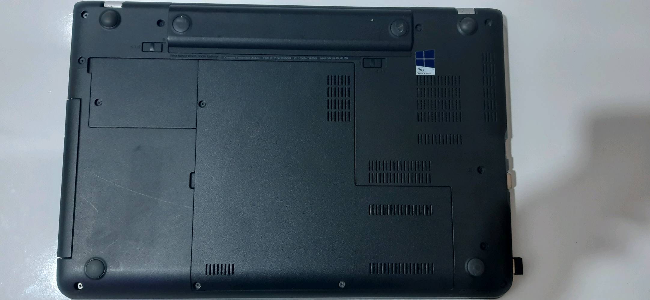 لابتوب Lenovo e550 مستعمل 
مواصفات: 
معالج: i7 5500U
رامات: 12
مساحة تخزين 
700gb ssd + hdd
كرت الشاشة: AMD Radeon r7 m265 series 
بصمة اصبع
3 منافذ USB+منفذ hdmi
+شاحنة
السعر 450 الف وبيه مجال
التواصل فقط واتساب 
حقيبة اللابتوب هدية وياه
ميسان ***********
