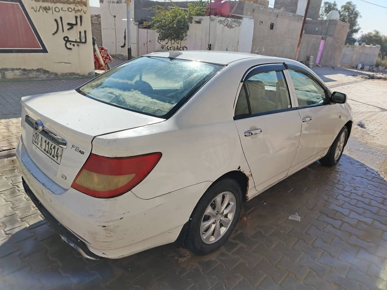 السلام عليكم ورحمة الله
بي واي دي اف ٣ موديل ٢٠١٢ اوتوماتيك
سياره جاهزه بيه قطعتين صبغ بيبان ٢ جاهزه تخم تاير تبريد تدفئه حداديه جديده رقم نجف انكليزي ادامه كامله تخم نوزل ابلك عبوه كله جديد رايده ٥٥ وبيه شويه مجال للطيبين مكاني نجف ابو صخير ***********
