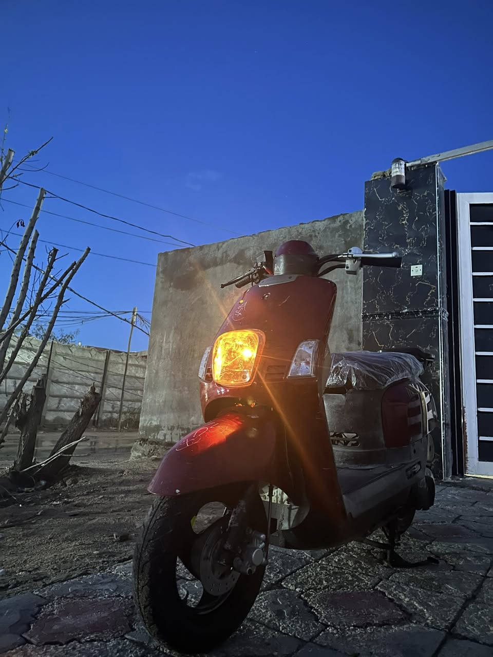 ماكس بوليس للبيع دراجه نضيفه كلجات جدد كلشي نضيف 
فقط عداد البانزين وسرعه مايشتغلن دراجه بيها بس ولفات مبدله نضيفه شلعه ومعدل دراجه كلشي شغال بيها دراجه مكاني كوفه علوة الفحل سعر 675


**إذا كنت صاحب هذا الإعلان وتريد حذفه لأي سبب، رجاءا أرسل رسالة إلى الدعم الفني**