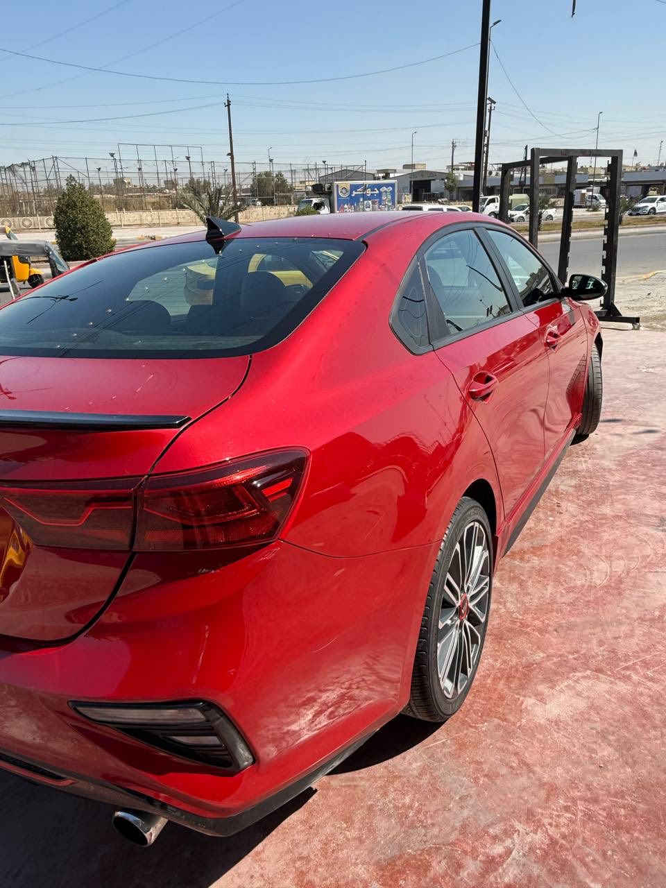 للبيع فورتي جي تي محرك 1600 تيربوو
موديل 2021 رقم اربيل 
حادث جاملغ وبنيد 
صور الحادث ناشرهن

فول مواصفات 

شاشة 
كامرة دوارة
سترين حرف D رياضي
تحكمات ستيرن شفتات ستيرن
رادار
قطعتين تبريد 
كشنات جلد تبريد وتدفئة

سيارة مسويلها قبل شهر ادامة وشديت تخم تاير جديد فحص وهزة جديدة تحويل مباشر
السيارة كلش نظيفه وما بيها اي نقص

العنوان بغداد البلديات او البنوك
***********
